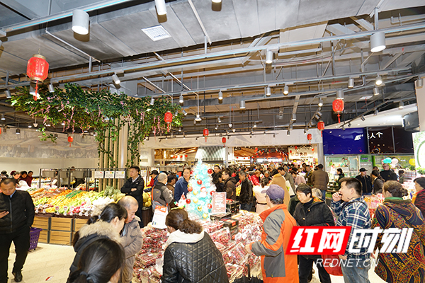 步步高廣場株洲店打造8萬平方米的一站式家庭時尚生活方式中心。.jpg