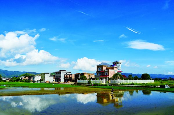 潔凈美麗的炎陵農(nóng)村。 方弘 攝